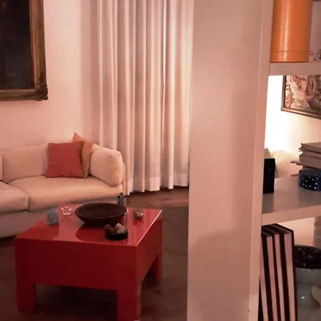 At Ponte Vecchio And Palazzo Pitti Lägenhet